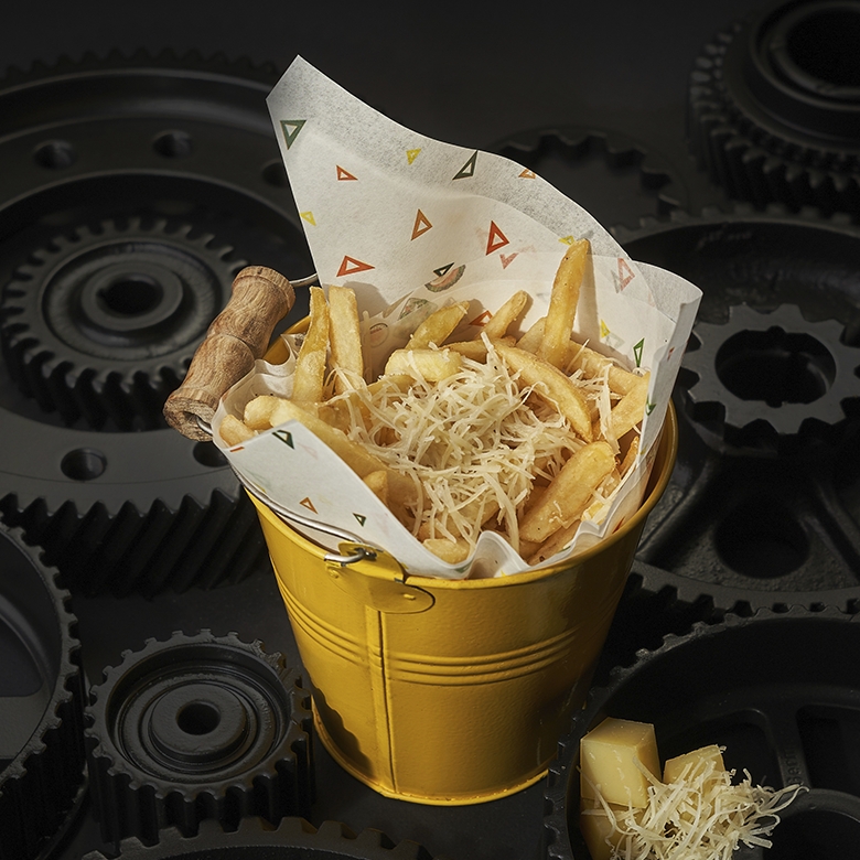 Картофель фри с пармезанов 