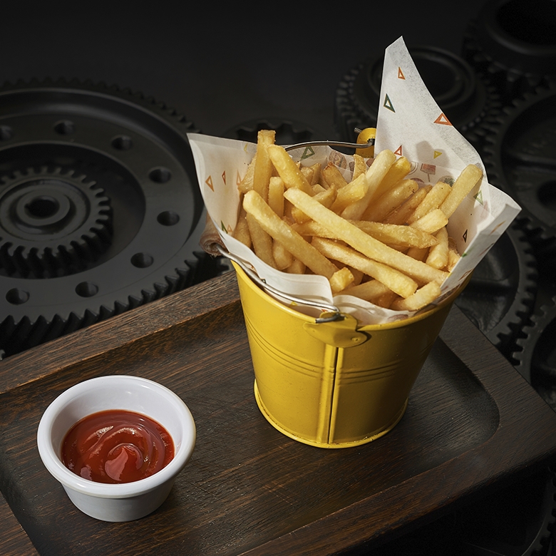 Картофель фри кетчупом